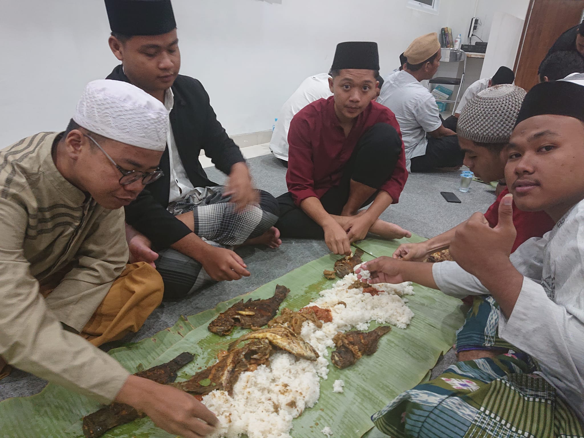 Makan Bersama